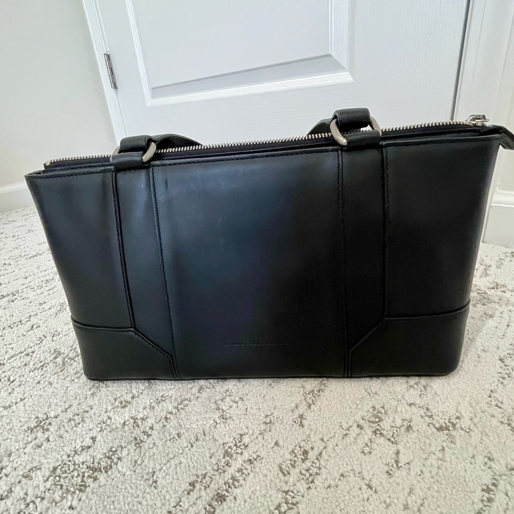 Burberry Black Leather Shoulder Bag with COA and Dusty - Picture 2 of 14